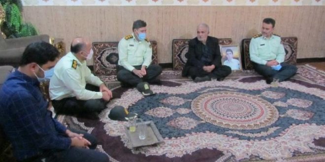 دیدار فرمانده انتظامی شهرستان مسجدسلیمان با خانواده شهید” محسن بختیاری خواه”