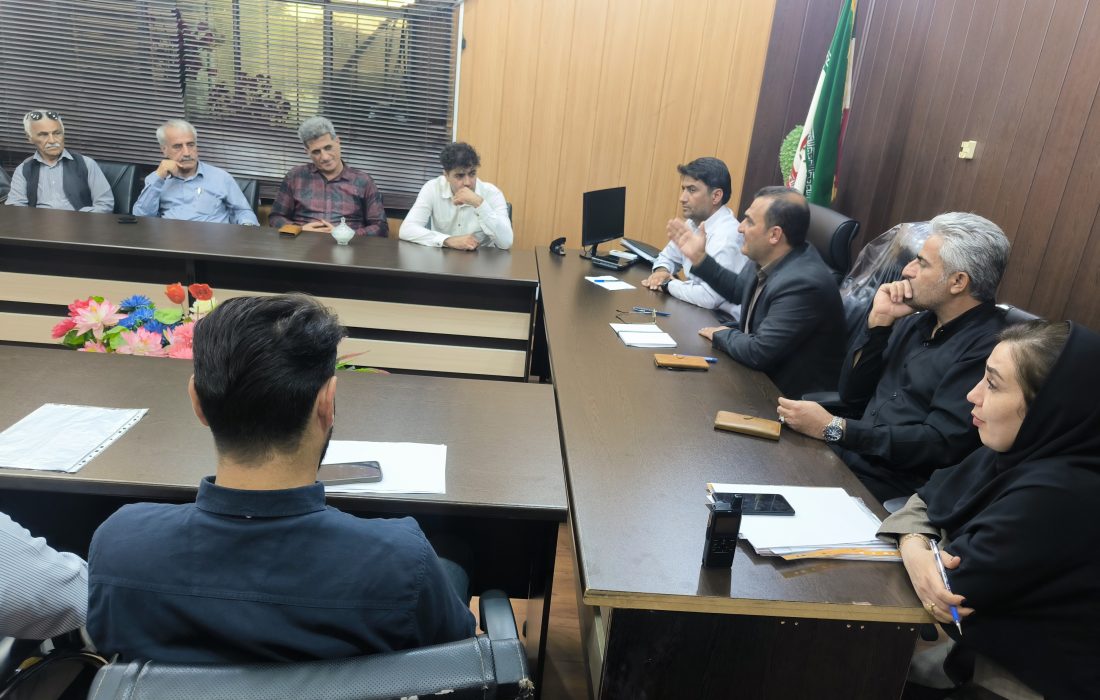 بررسی وضعیت پروژه‌ها و مطالبات پیمانکاران در نشست شهردار مسجدسلیمان