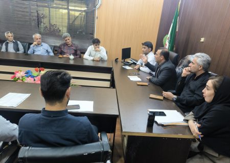 بررسی وضعیت پروژه‌ها و مطالبات پیمانکاران در نشست شهردار مسجدسلیمان