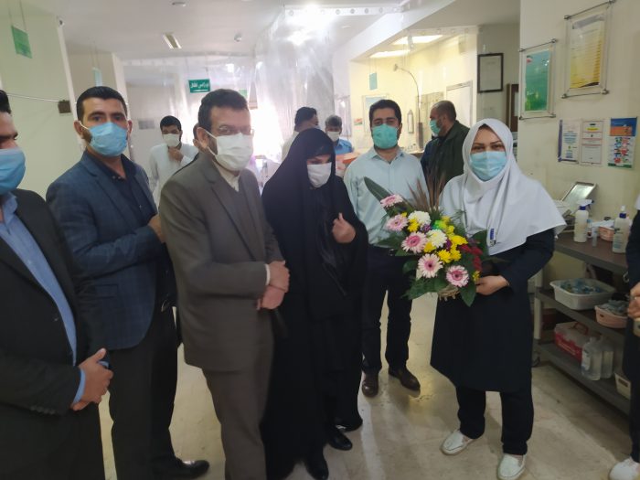 حضور شهردار مسجدسلیمان مهندس پیمان مولایی در بیمارستان ۲۲ بهمن و شرکت نفت شهرستان جهت تجلیل از روز پرستار (مدافعان سلامت)