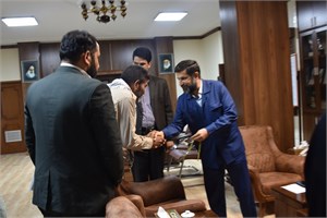 قدردانی استاندار از دو خانواده فداکار خوزستانی در جریان بحران سیل