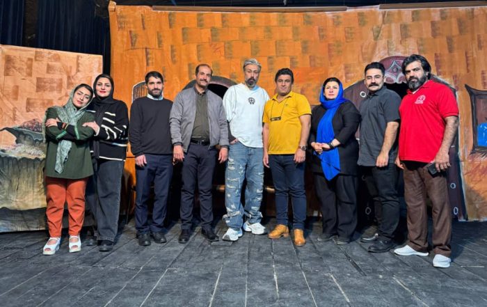 آغاز اجرای عمومی نمایش طنز اوستا و گل ممد در سالن مجتمع فرهنگی هنری ارشاد مسجدسلیمان