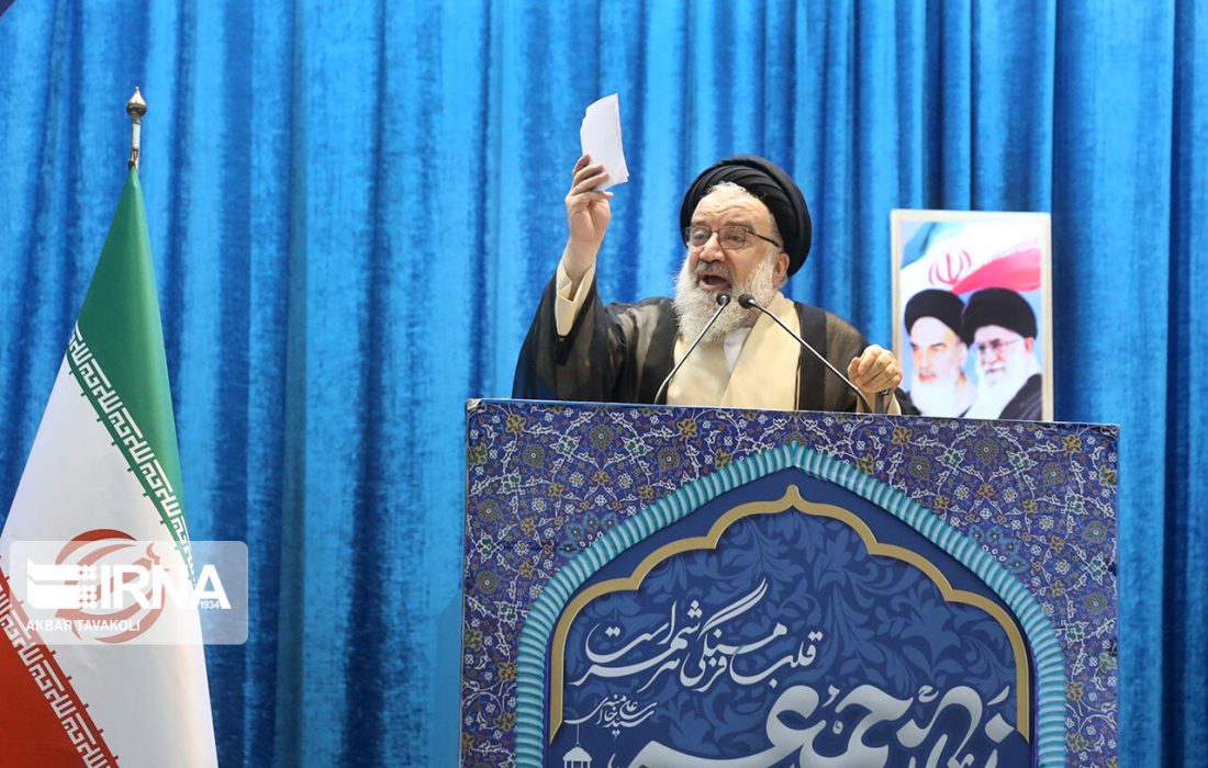 آیت‌الله خاتمی: آمریکا مذاکره را برای مقابله با انقلاب می خواهد/ هشدار درمورد خطر نفوذ