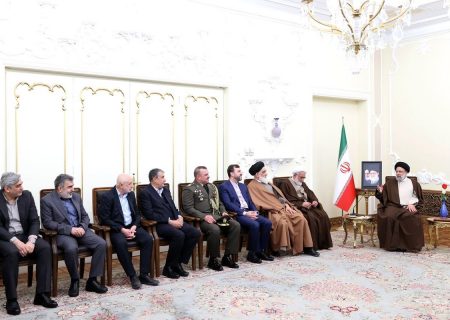 آیت‌الله رئیسی: سال ۱۴۰۲ سال تداوم تلاش مضاعف و شبانه‌روزی دولت برای خدمتگزاری است