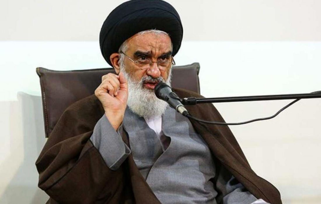 امام جمعه قم: باید با افرادی که حجابشان طوری است که با کشف حجاب تفاوتی ندارد هم برخورد شود/ باید لذت بردن را برای متدین‌ها ترویج کنیم
