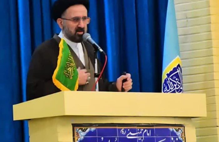 امام جمعه مسجدسلیمان:علاوه بر خیرین از شرکت ها، نهادها و سازمان ها انتظار داریم در بخش مسئولیت های اجتماعی به کمک حوزه بهداشت و درمان بیایند