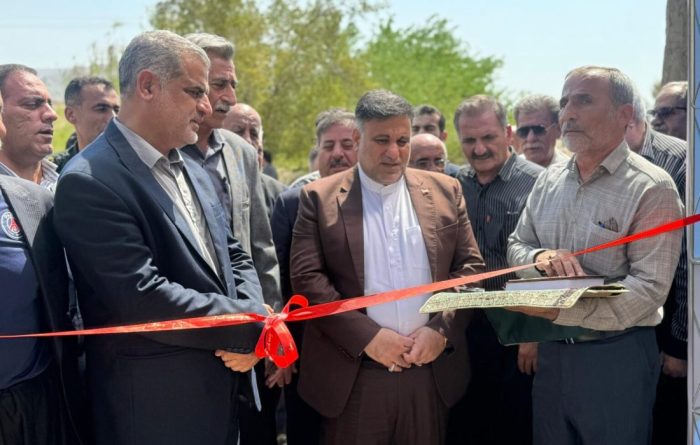 با حضور فرماندار مسجدسلیمان و معاون مدیر کل پست استانبرگزاری آئین رونمایی از پلاک کد پستی هوشمند برای اولین بار در مسجدسلیمان