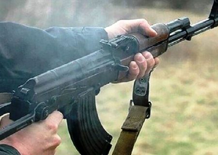 بازداشت عاملان تیراندازی های وحشت آور به در خانه های آبادانی ها/ پول می گرفت شلیک می کرد
