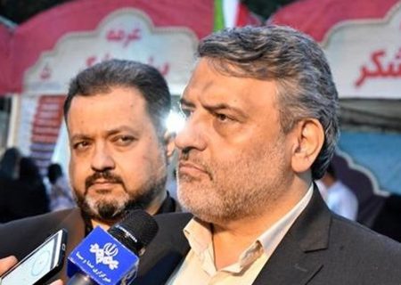 بازدید شهردار اهواز از بازارچه های عیدانه