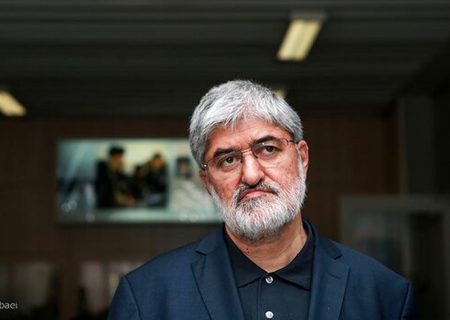 حکومت به اشتباه فکر می کند فقط با اقلیت کاملا متدین می تواند نظام را حفظ کند