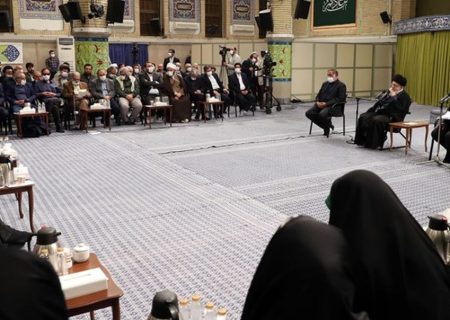 رهبر انقلاب در دیدار شاعران: فخری‌زاده به معنای واقعی کلمه مخلص بود و خدا پاداشش را داد