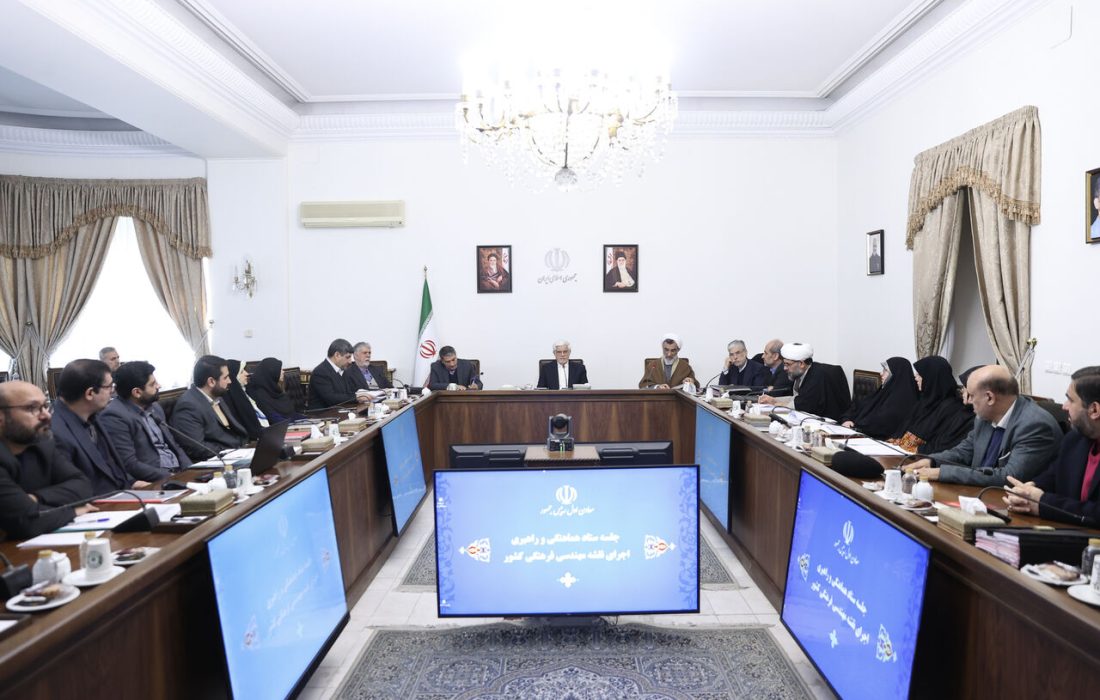 عارف: قانونی که مردم استقبال نکنند، کارساز نیست/ کار فرهنگی با تقابل فیزیکی درست‌ نمی‌شود