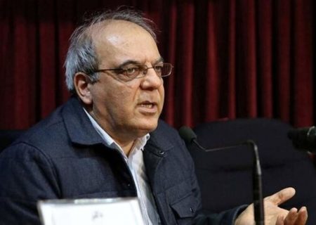 عباس عبدی: تلویزیون ایران، رسانه نیست/ حکومت به روایت وسط راه نمی‌دهد