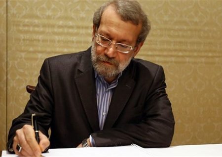 علی لاریجانی در اعتکاف/ ویدئو