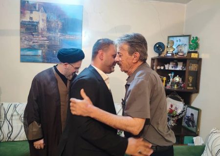 عیادت نماینده مسجدسلیمان به همراه جمعی از مسئولان از پیشکسوت رسانه شهرستان