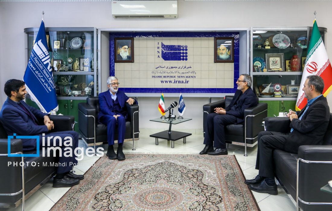 غلامعلی حدادعادل از خبرگزاری ایرنا بازدید کرد