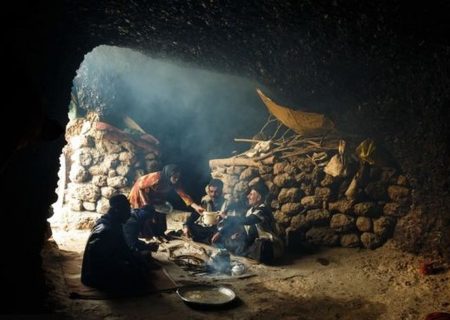 مردم فقیرِ غارنشین در شمال خوزستان/ عکس