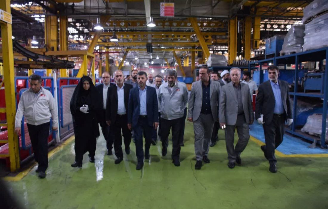 نایب‌رئیس کمیسیون اقتصادی مجلس: تراکتورسازی تبریز ظرفیت کلیدی برای جهش تولید و صادرات دارد