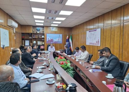 نشست صمیمانه مدیر عامل نفت و گاز مسجدسلیمان با مدیریت شرکت توزیع برق شهرستان