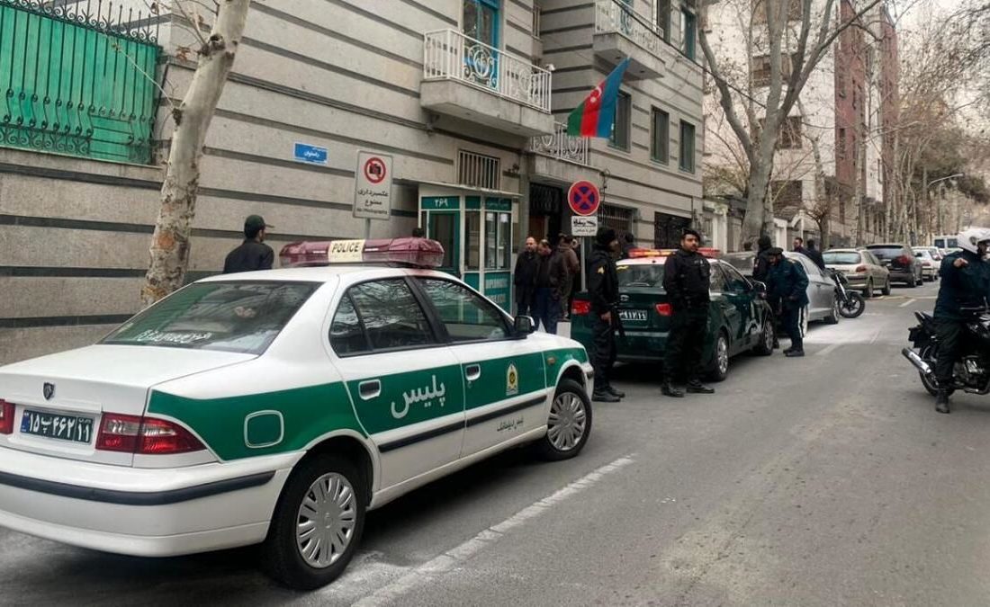 کارکنان سفارت جمهوری آذربایجان از ایران خارج می‌شوند