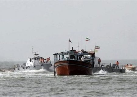 یک فروند شناور حامل سوخت قاچاق در سواحل خوزستان توقیف شد