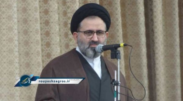 تقدیر و تشکر حجت الاسلام سید احمدی امام جمعه مسجدسلیمان از مجموعه شهرداری و شورای شهر شهرستان در بحث هویت بخشی به محلات و خیابان ها